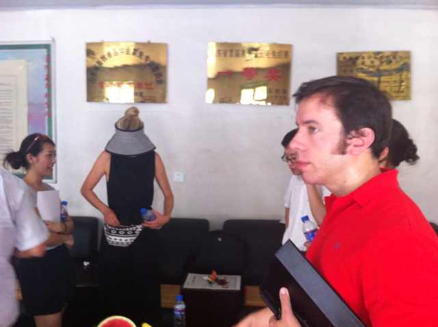 西班牙的外國朋友來我場(chǎng)作客